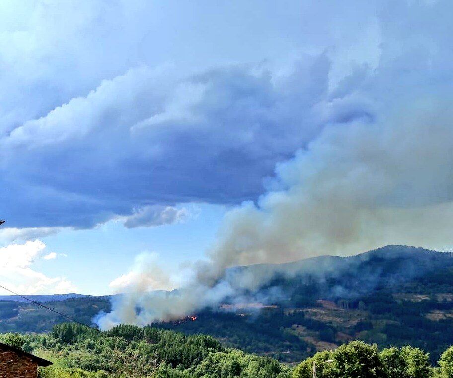 Imagen del incendio de Vega