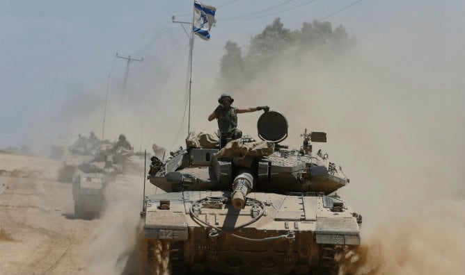 Tanques israelíes en Gaza