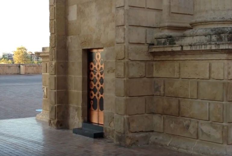 Puerta de acceso a la Puerta del Puente, Córdoba