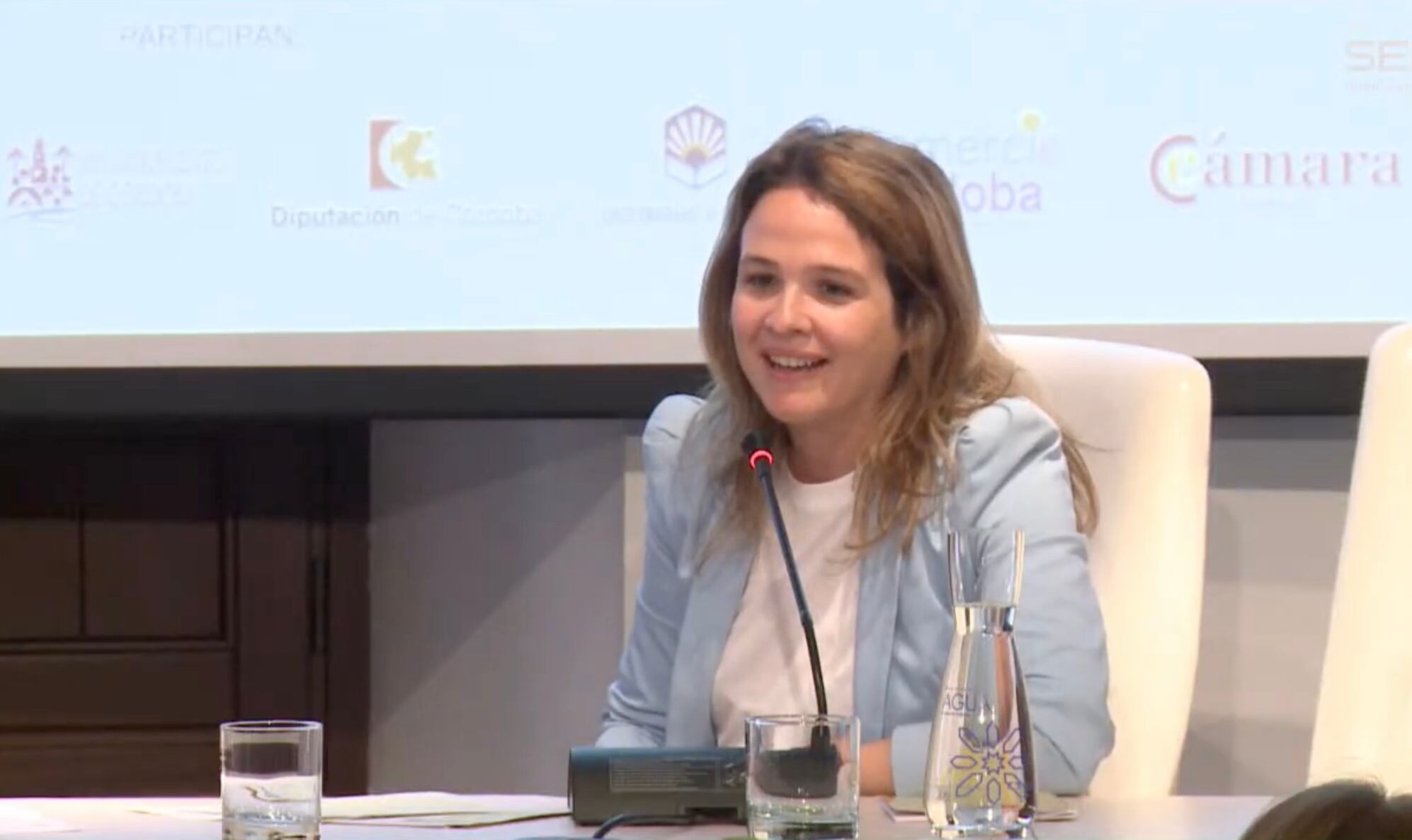 Rosaura Ferriz, Rosaura Ferriz, Head of Public Affairs en Vueling, en el Encuentros SER de Radio Córdoba sobre el futuro del Aeropuerto de Córdoba