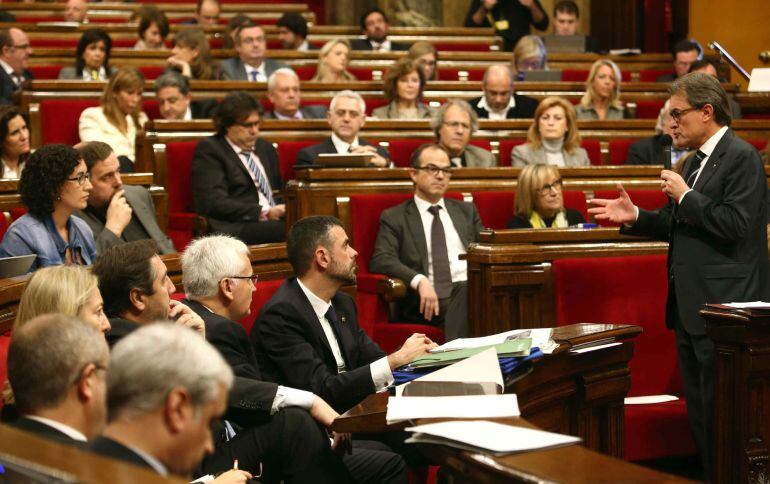 La demanda més polèmica i la de la compareixença del president, Artur Mas, a la comissió pel cas Pujol