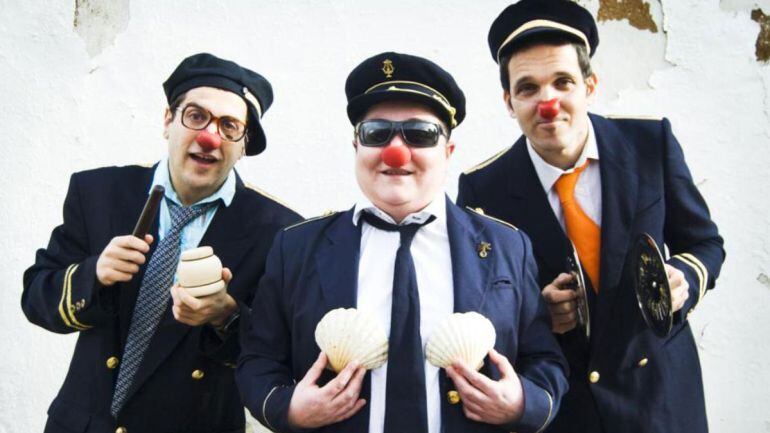 La compañía Garrapete presenta en Alar del Rey el espectáculo “El Clownciertazo”.