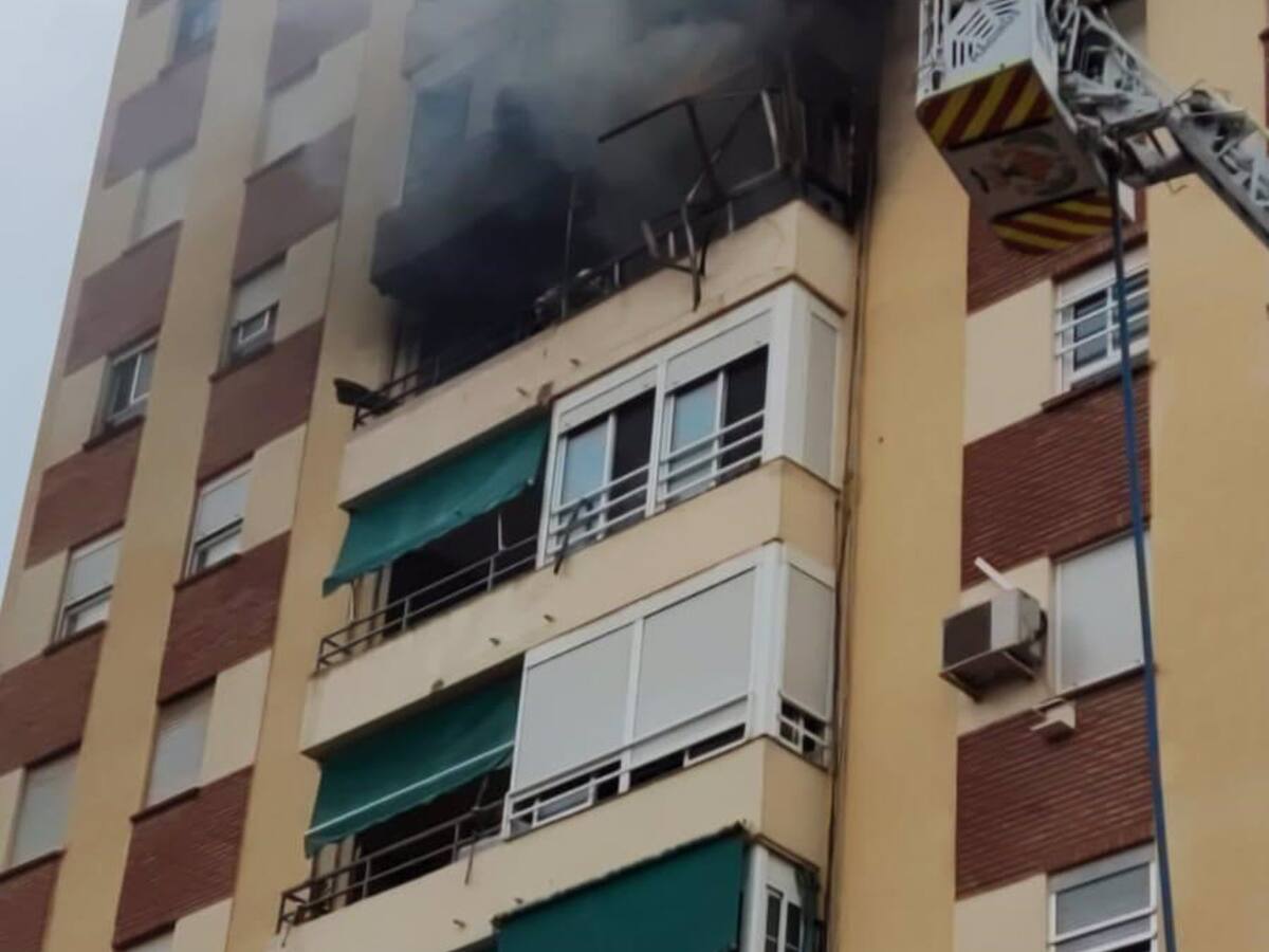 Fallece la niña de 9 años herida en el incendio de un piso de València
