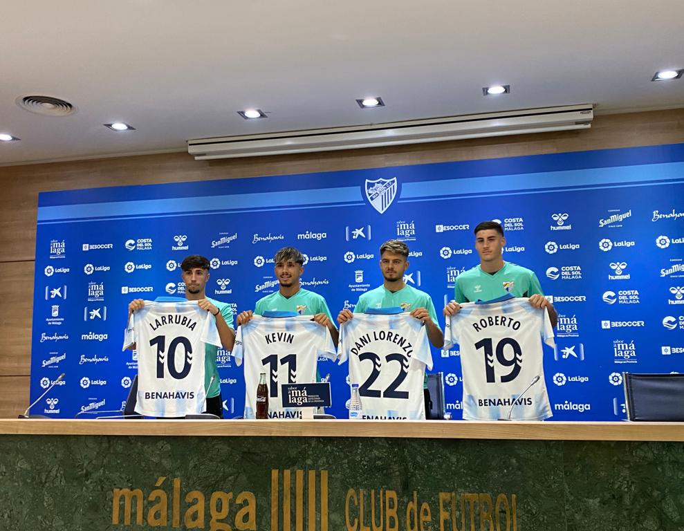 Presentación de Larrubia, Dani Lorenzo, Kevin y Roberto con el Málaga