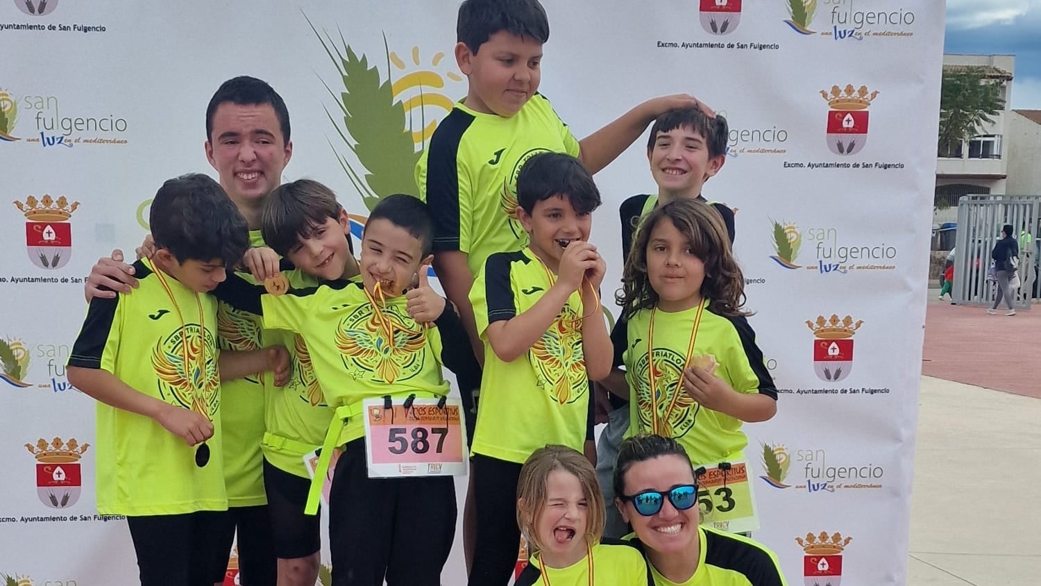 Jóvenes triatletas del SBR Triatlón