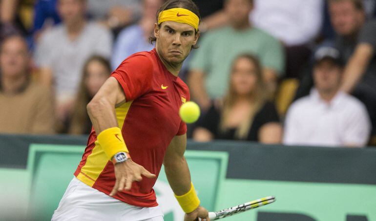 Nadal golpea una derecha en Odense