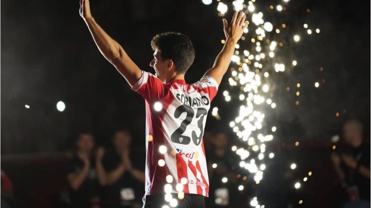 César de la Hoz, el capitán que era feliz en el casco histórico de Almería