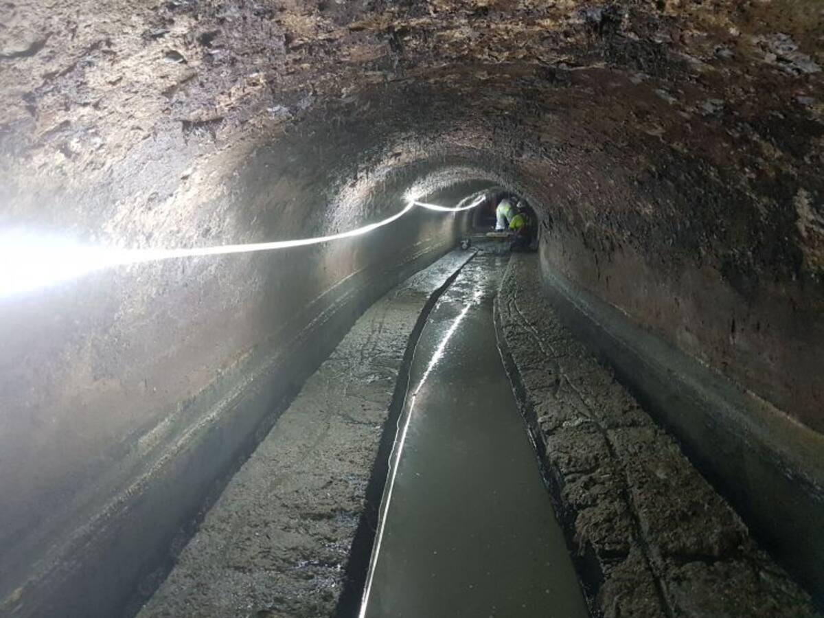 Limpia más de 1.000 toneladas de lodo del colector de San Juan de Dios