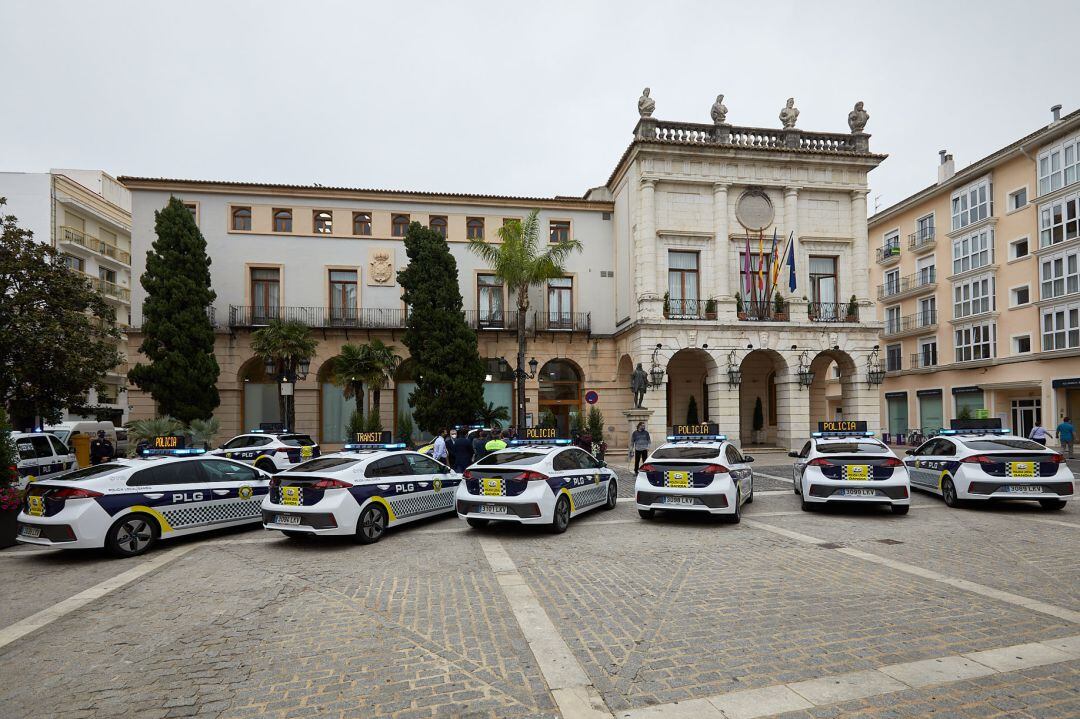 Nuevos coches para la Policía Local de Gandia de Moll Autos 