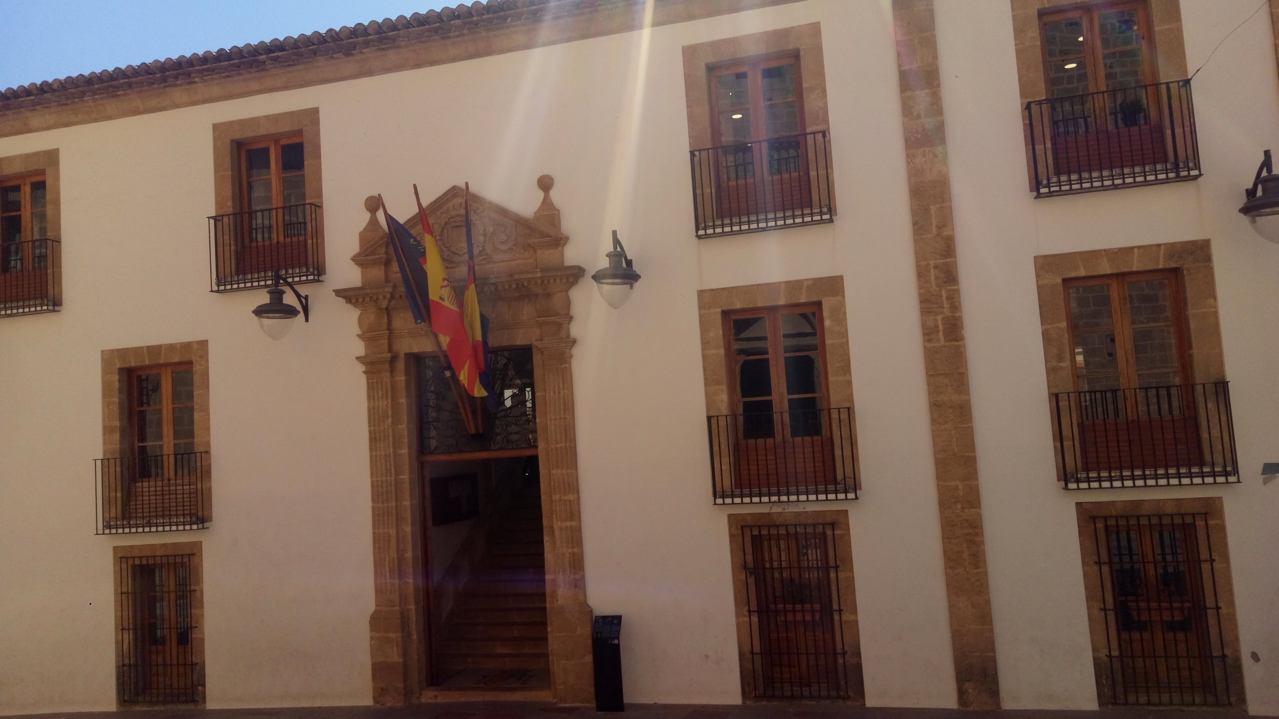 Fachada del edificio consistorial de Xàbia.