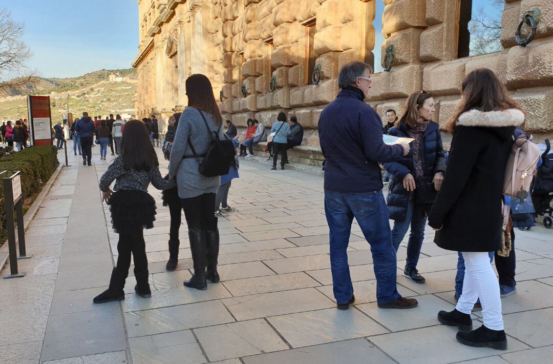 Turistas en la Alhambra, en Granada