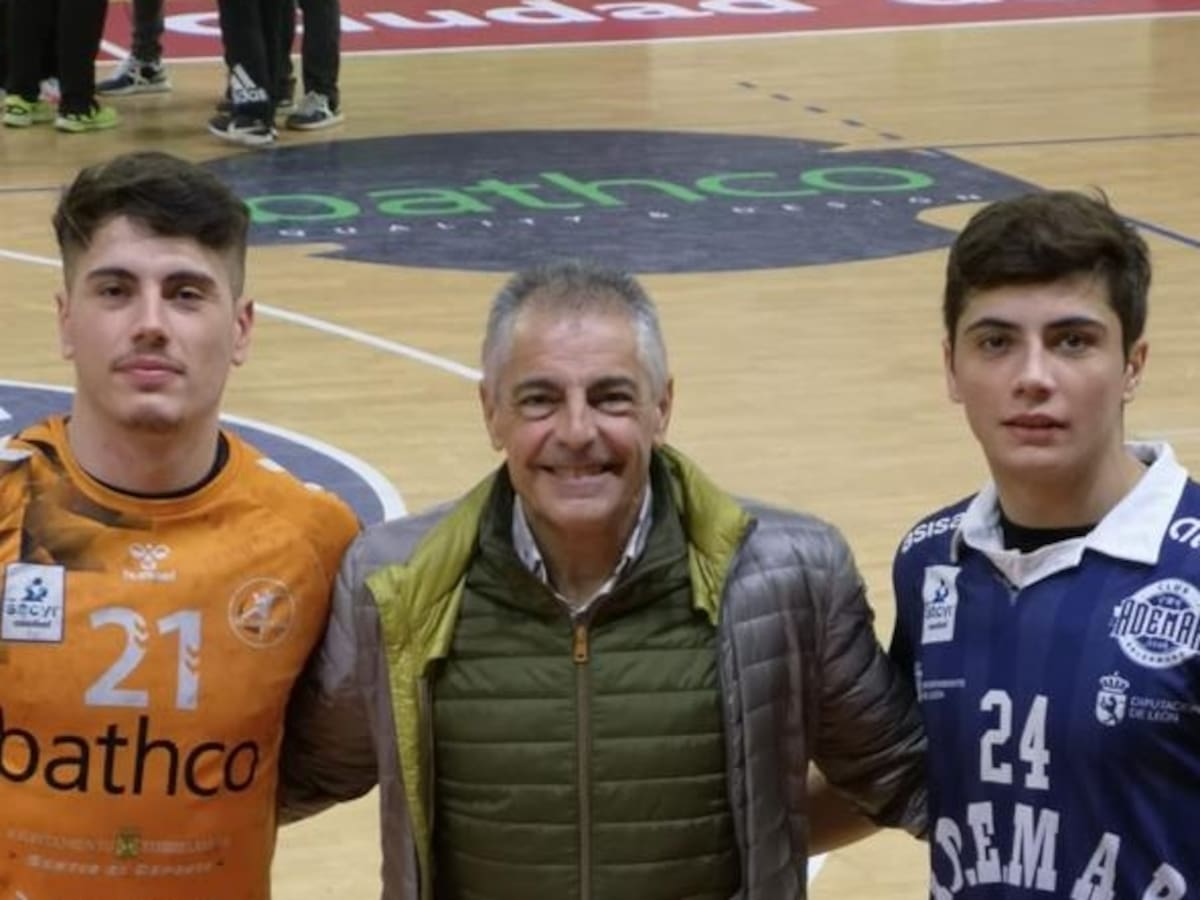 "A Antonio le vendría bien un año más en el Ademar, pero los trenes pasan cuando pasan"