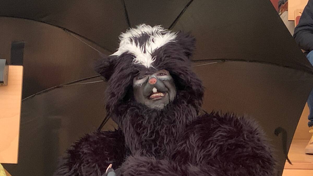 FCC echa mano de una "Mofeta" para motivar conductas limpias en Ponferrada