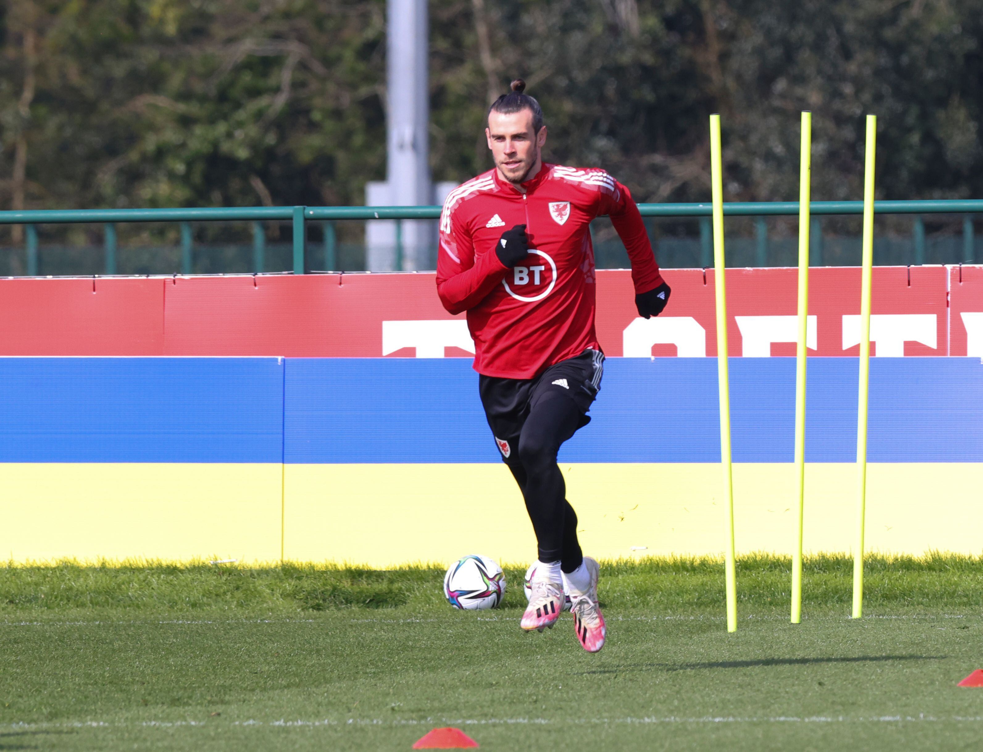 Bale, este martes en el entrenamiento con Gales