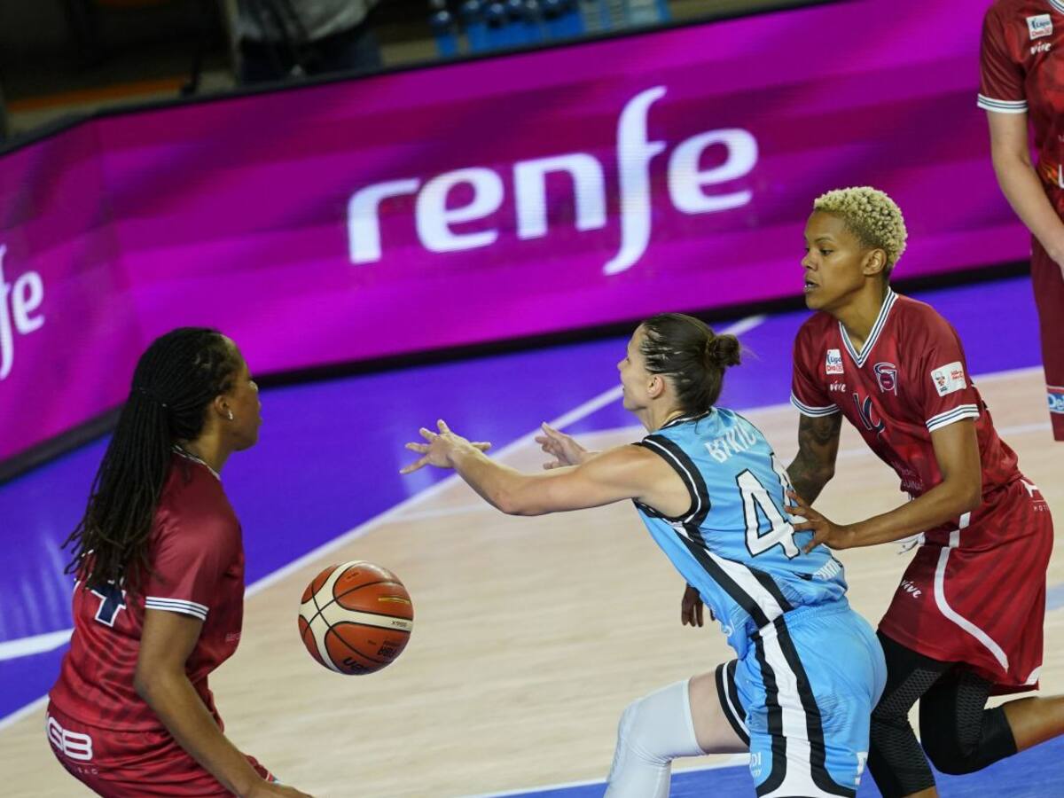 Con la cabeza bien alta