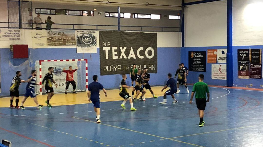 El Elda - C.E.E. no aguantó el tirón local de la segunda parte