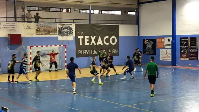 El Elda - C.E.E. no aguantó el tirón local de la segunda parte