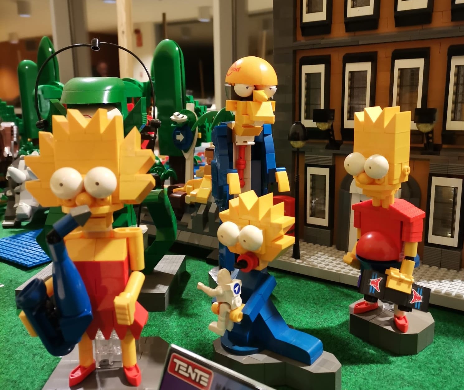 El universo TENTE aterriza en Ejea con su muestra más espectacular