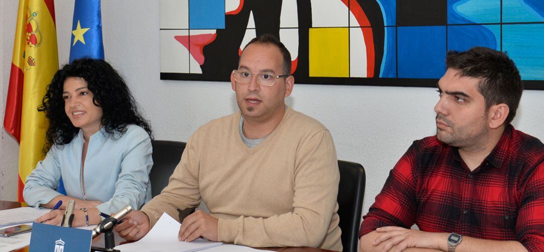 El exalcalde, Faraldos, junto a sus tenientes de alcalde durante la pasada legislatura en la coalición entre PSOE, IUCM y Ganemos