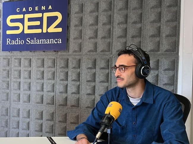 Miguel Ampuero, presidente de Unionistas de Salamanca, en los estudios centrales de Radio Salamanca de la Cadena SER/SER