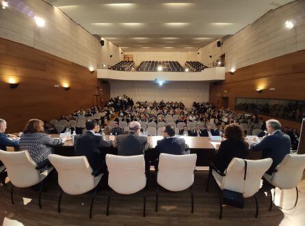 Más de un centenar de compromisarios han acudido a la cita