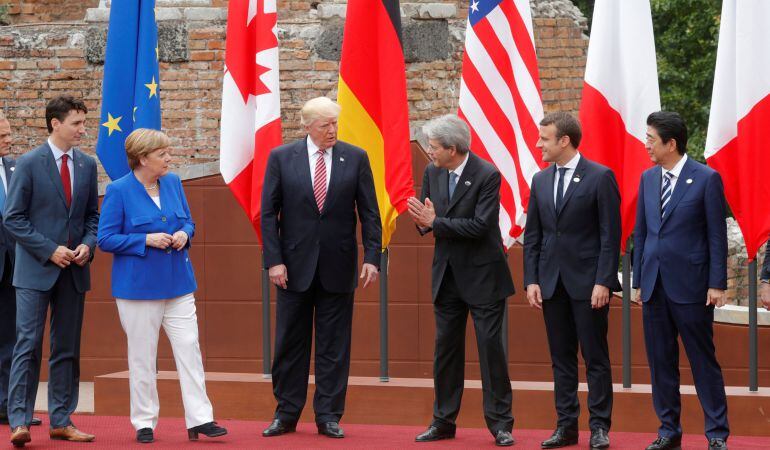 Donald Tusk, Justin Trudeau, Angela Merkel, Donald Trump, Paolo Gentiloni, Emmanuel Macron, y Shinzo Abe.