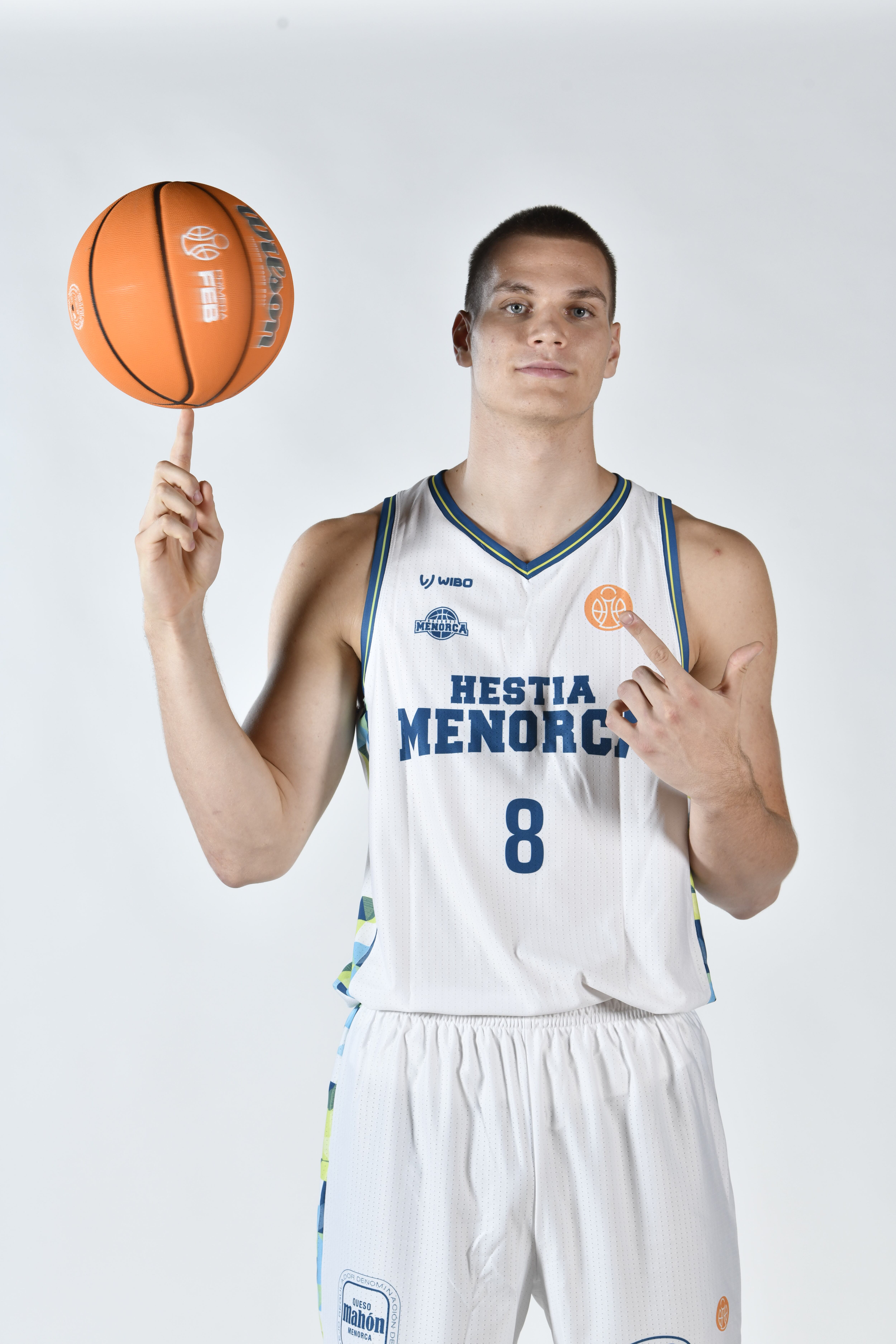 El pivot austríac ja entrena amb els seus companys a Bintaufa.