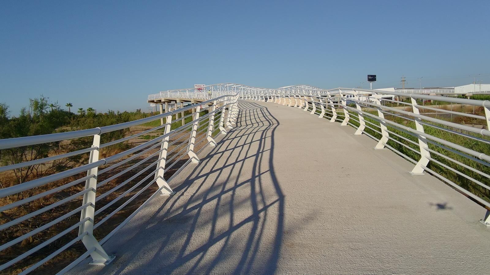 La Generalitat pone en servicio la pasarela ciclopeatonal entre Museros y Massalfassar sobre la V-21