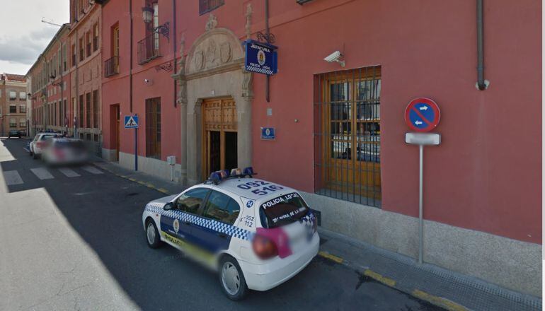 Entrada Policía Local de Talavera