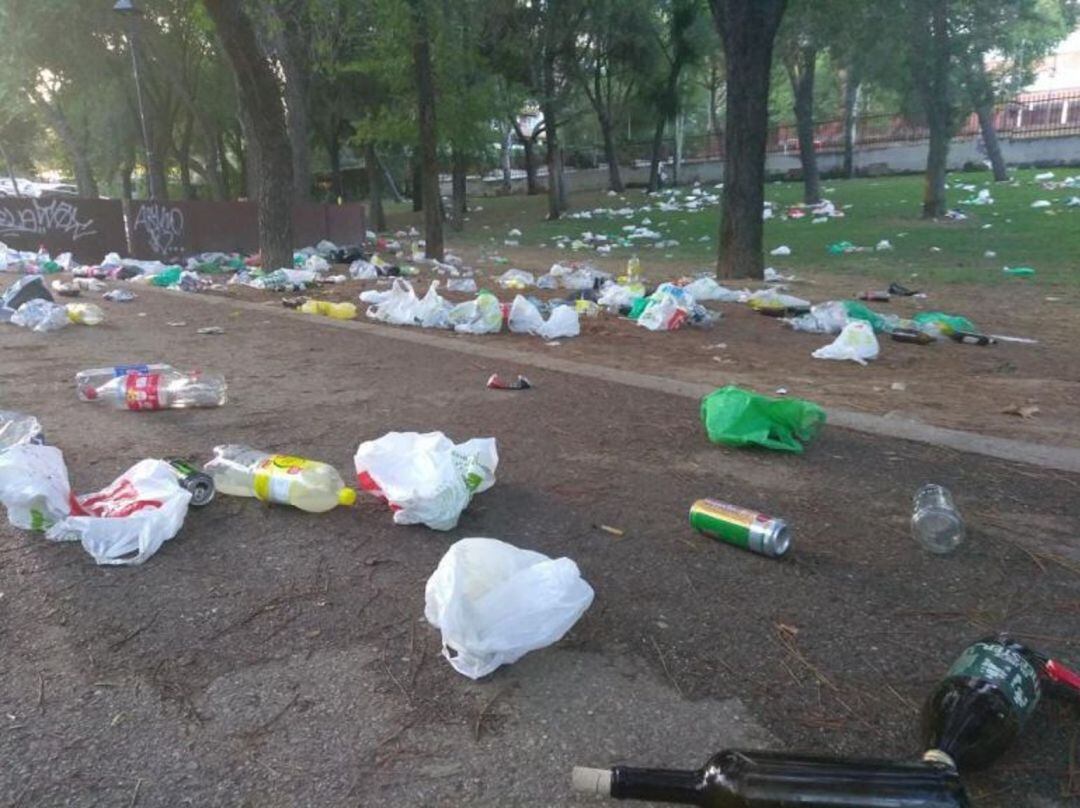 Situación en la que quedaron los alrededores del Parque Prado Ovejero de Móstoles