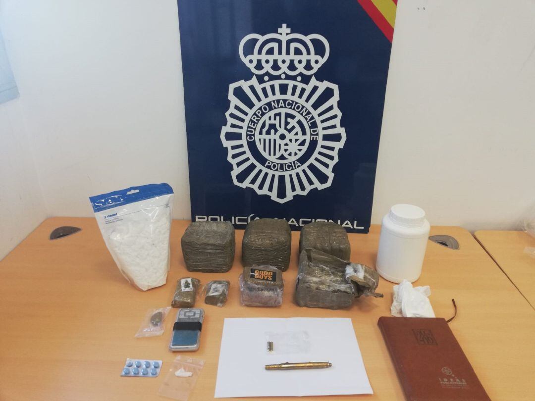 Droga incautada por la Policía Nacional en una vivienda de Alcalá de Guadaíra