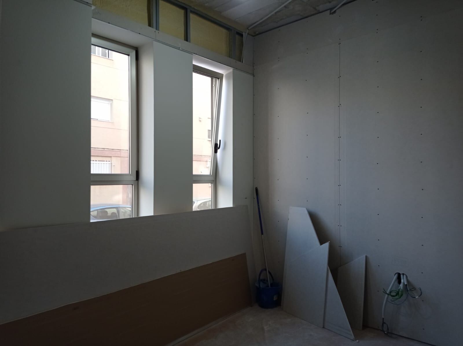 Una de las instalaciones de la policía local del barrio lorquino San Cristóbal