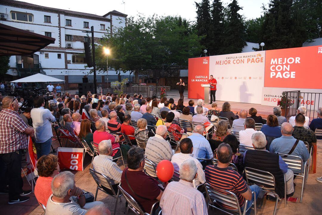 Emiliano García Page en Puertollano