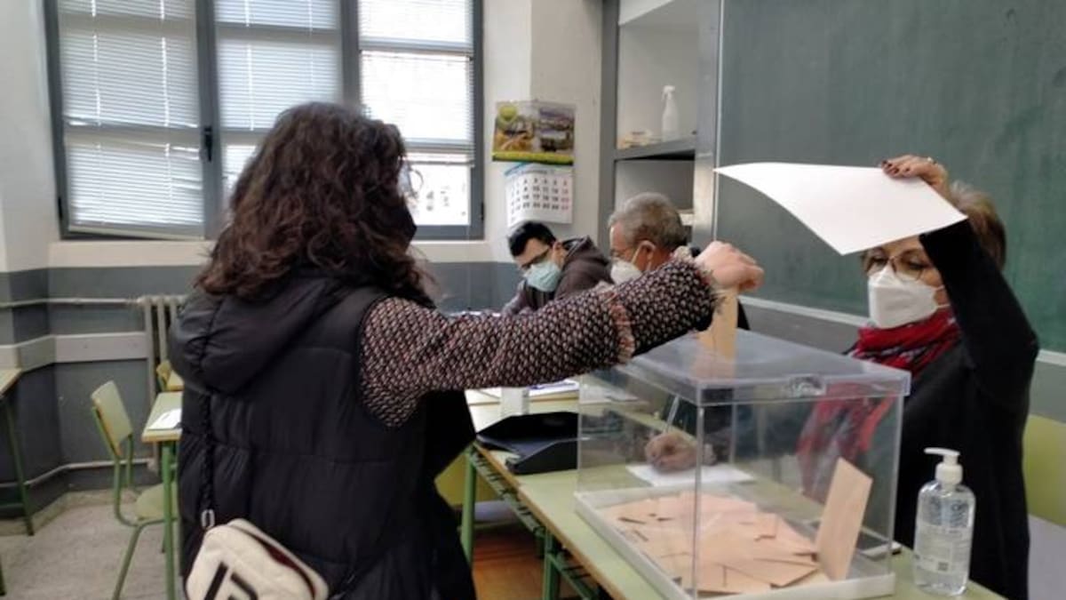 Sin cobrar desde las elecciones autonómicas