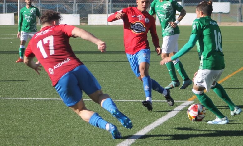 Lance del partido de la AD San Clemente ante el CD Toledo