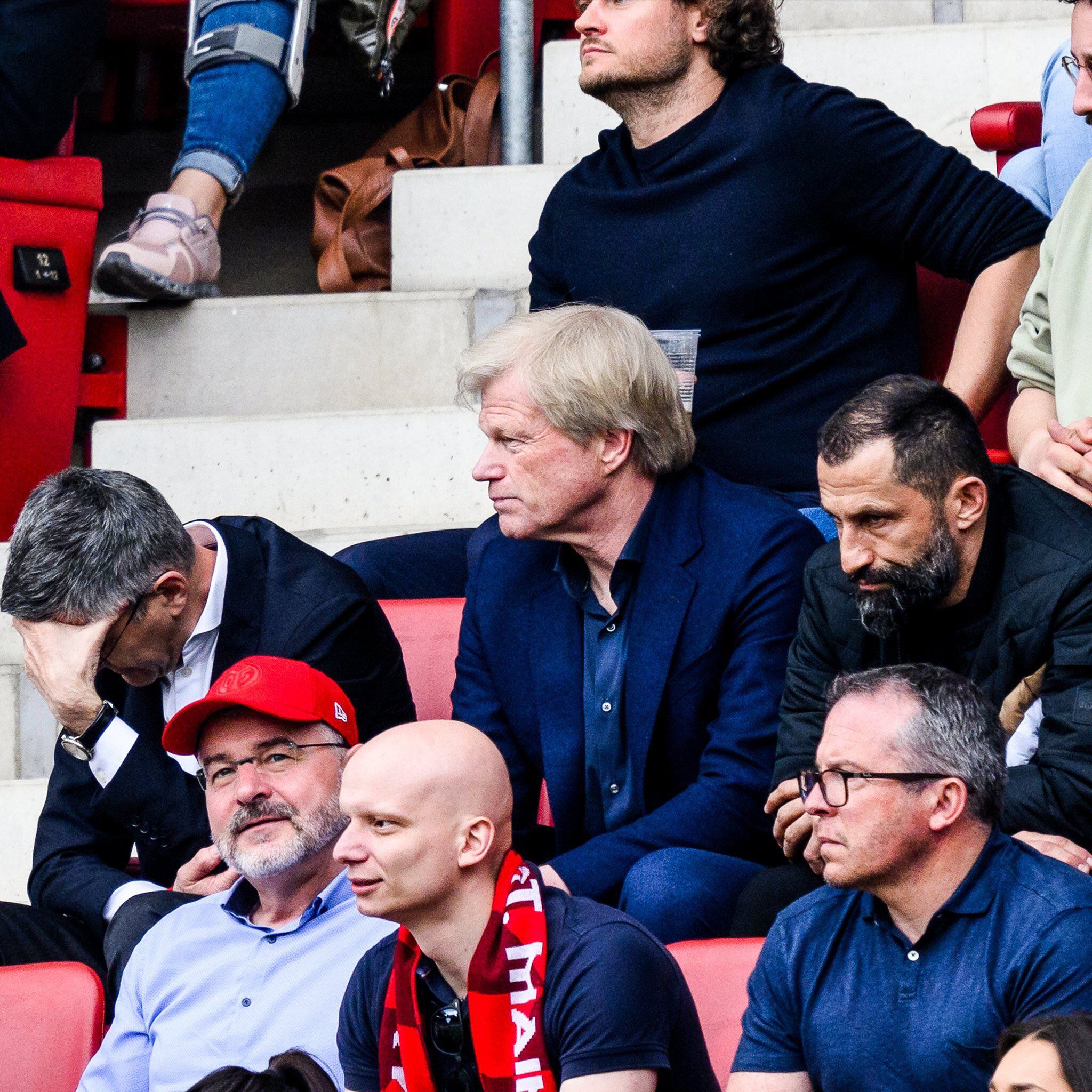 Jan-Christian Dreesen, Oliver Kahn y Hasan Salihamidzic, miembros de la junta directiva de Bayern de Múnich, durante el partido ante el Mainz 05