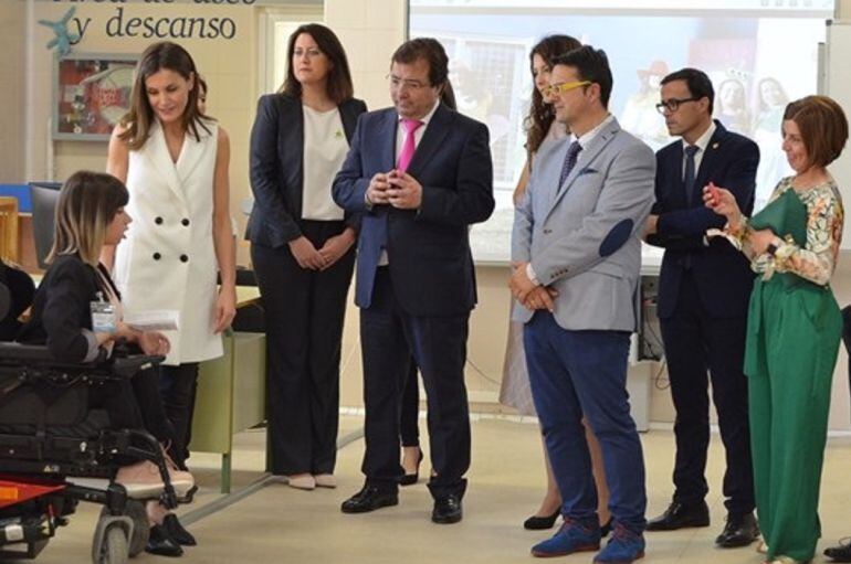 Doña Letizia en el recorrido por aulas de Formación Profesional de Educación Infantil 