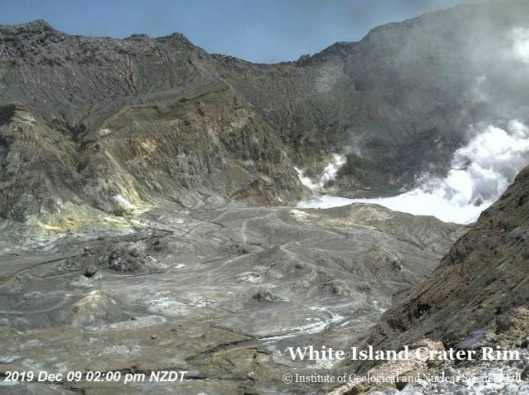 El volcán Whakaari erupcionó de forma abrupta.