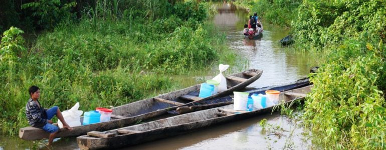 Las comunidades indígenas de la Amazonía se enfrentan a los problemas ambientales que causan las petroleras.