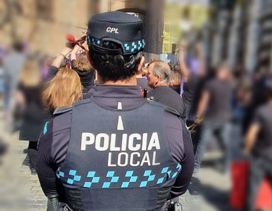Julio Mota, el agente al frente del Facebook de la Policía local de Toledo