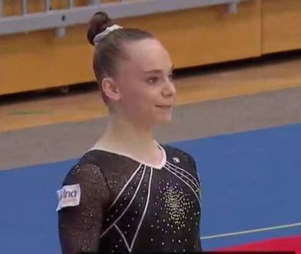 Laura Casabuena en la Copa del Mundo de gimnasia artística en Eslovenia