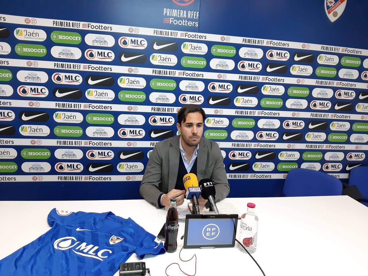 Miguel Linares: "Hay jugadores de la categoría que están a años luz de lo que podemos pagar"