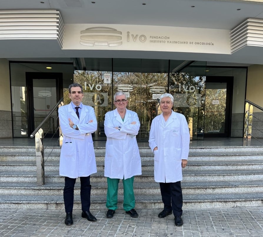 Dr. Gil-Bazo, Dr. Estevan, Dr. Arribas, del IVO