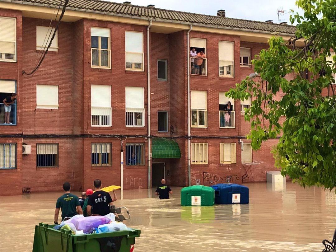 Calle completamente inundada en Almoradí