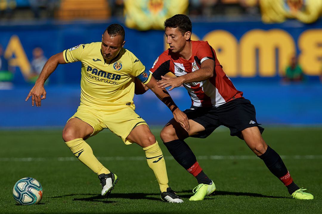 Santi Cazorla y Mikel Vesga en La Cerámica