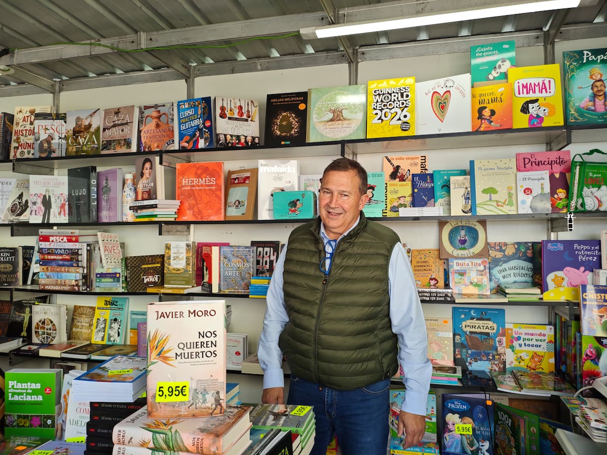 Comienza la Feria del Libro en la plaza de la Encina en Ponferrada