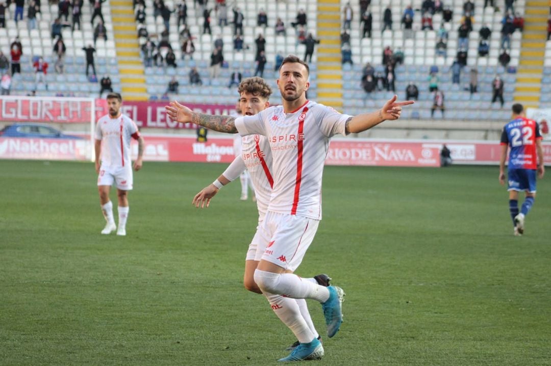 El Reino de León disfrutó de los goles de Dioni