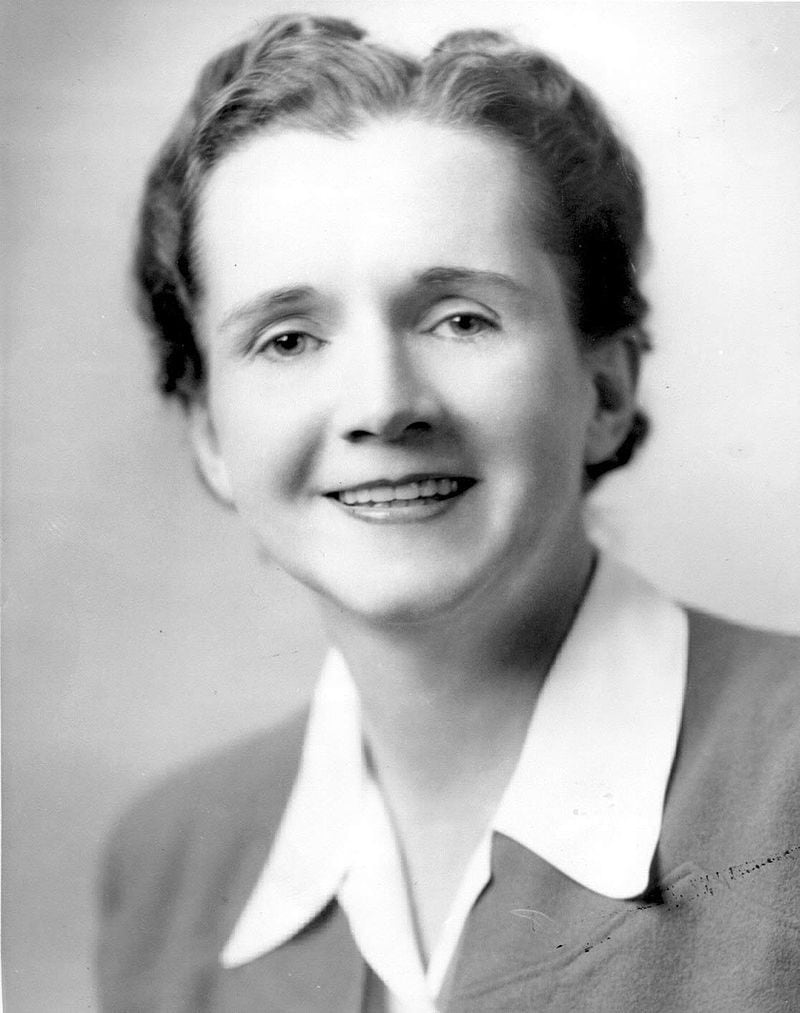 La bióloga Rachel Carson