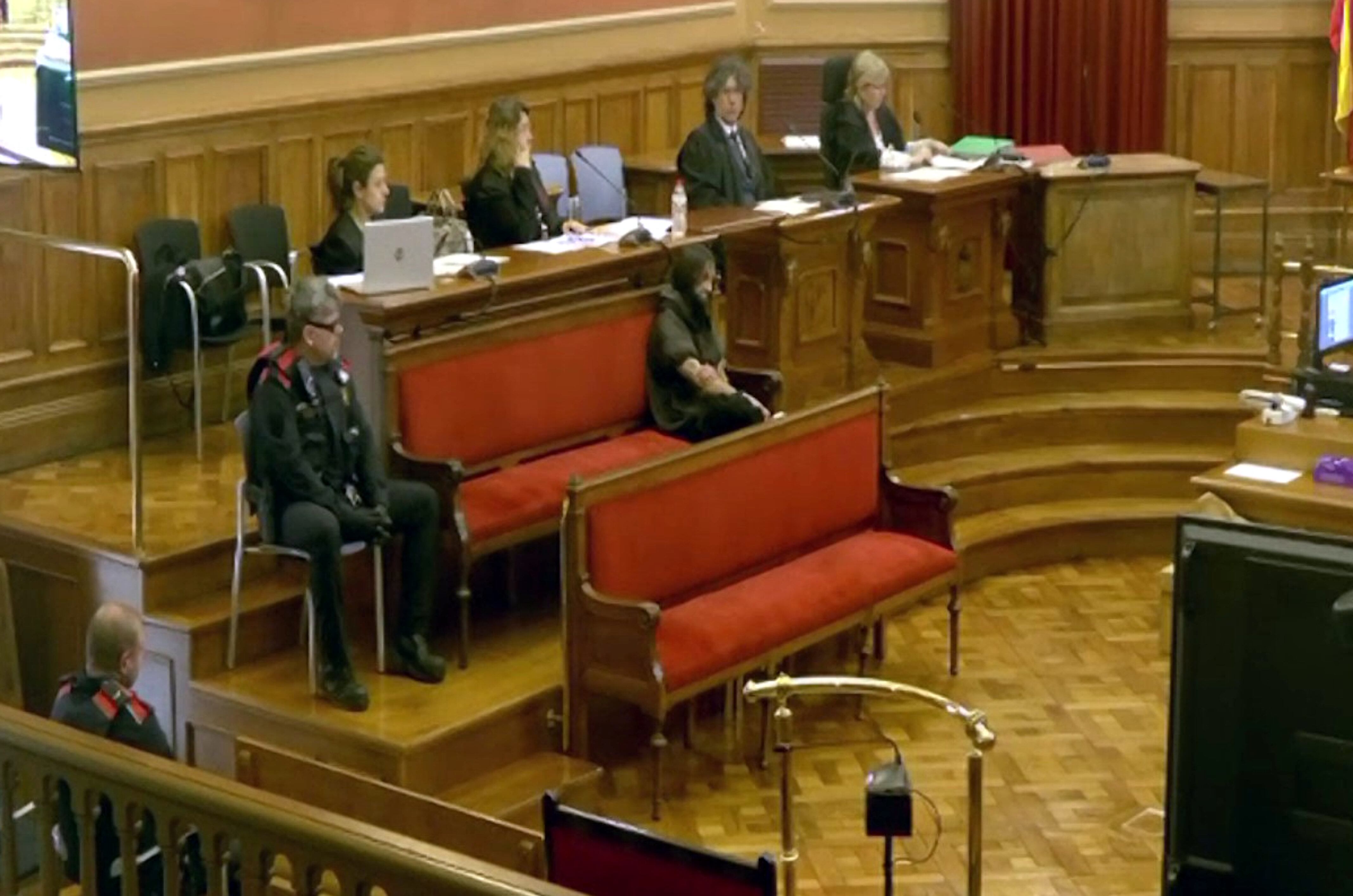 L'acusat de matar un pres a Brians 2, a la sala del jurat de l'Audiència de Barcelona (ACN)
