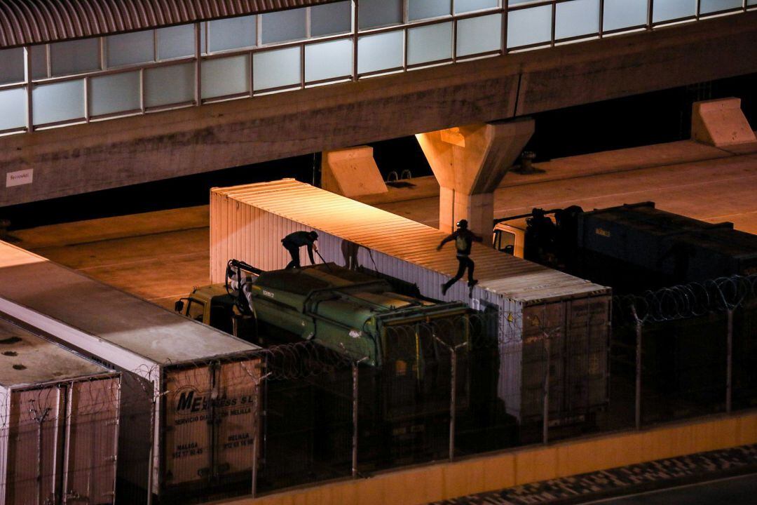Melilla trasladará a Málaga a un menor tutelado que quedó parapléjico cuando trataba de colarse en el puerto